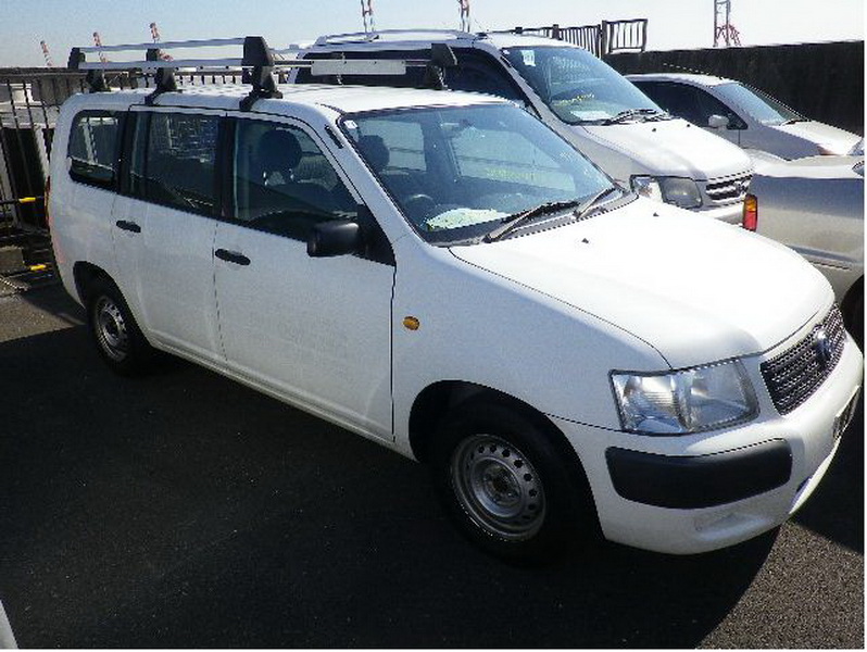 Toyota Succeed Van
