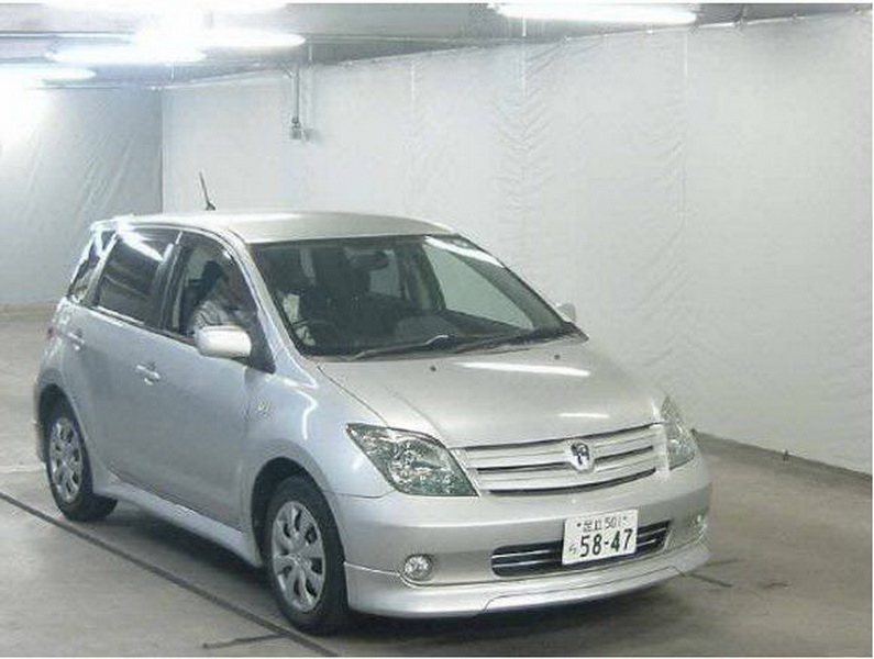 Toyota IST