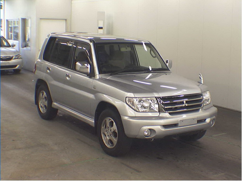 Mitsubishi Pajero iO