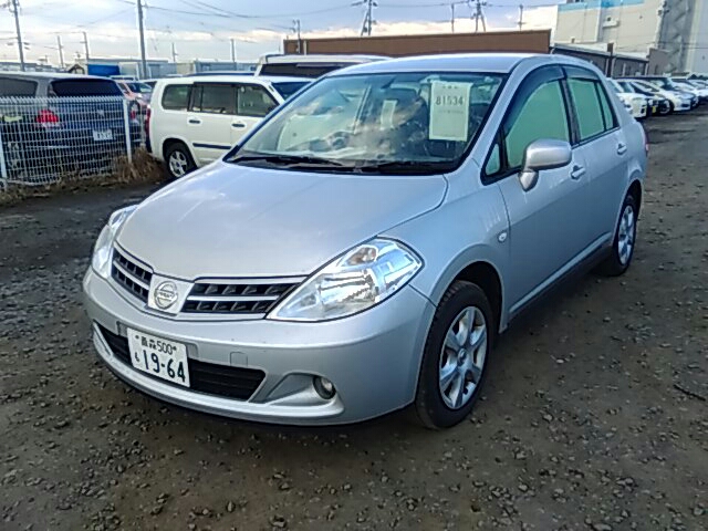 Nissan Tiida Latio