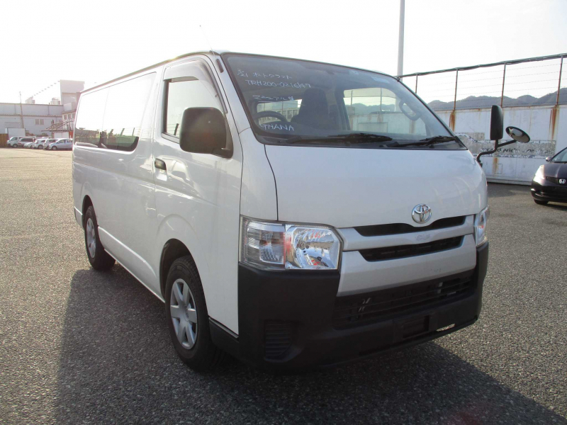 Toyota Hiace Van 2015