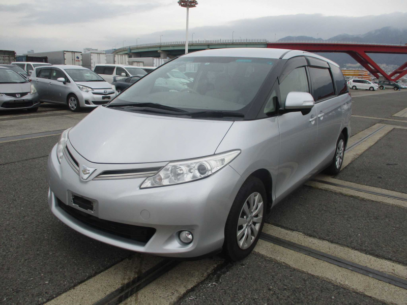 Toyota estima 2010