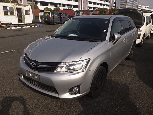 Toyota Corolla Fielder 2015