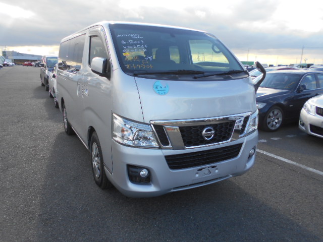 Nissan NV350 CARAVAN 2015
