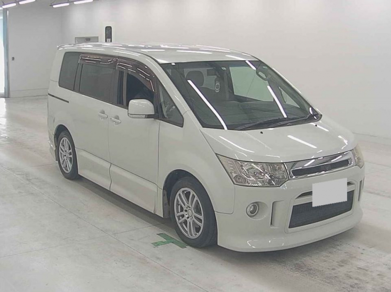 Mitsubishi delica 2007