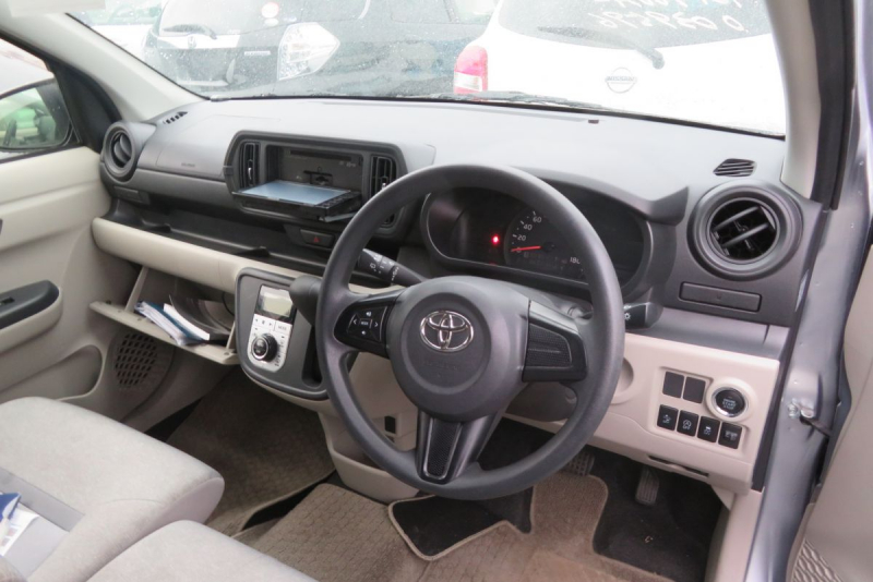Toyota Vitz 2016, WHITE, 990cc, ATM - Autocraft Japan