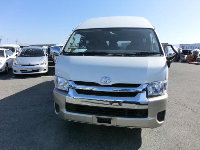 Toyota Hiace Wagon 2015
