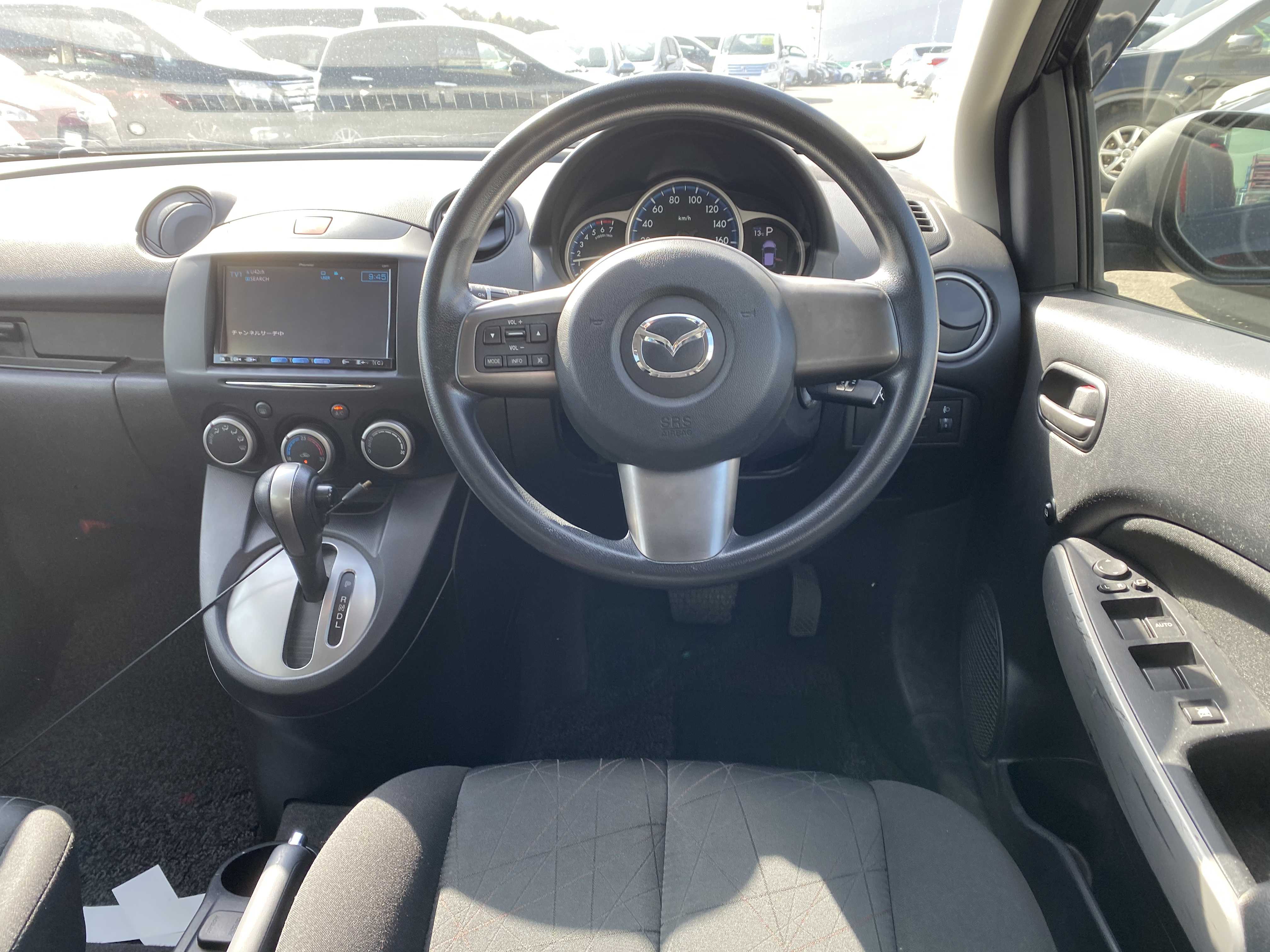 Mazda Demio 2018, SILVER, 1300cc - Autocraft Japan