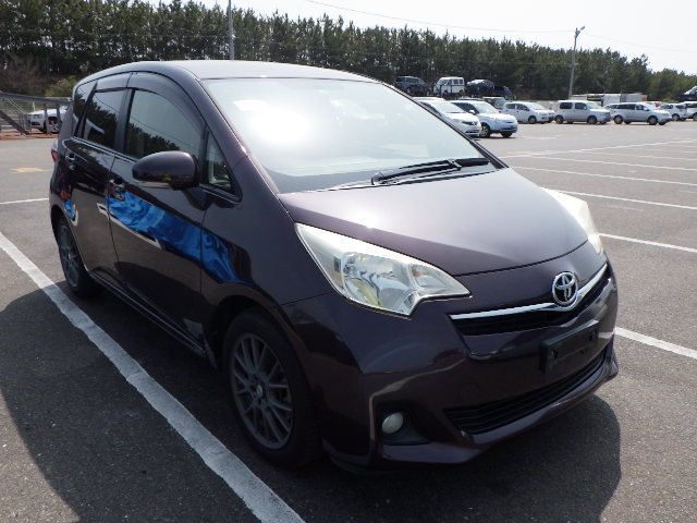 Toyota Ractis 2012