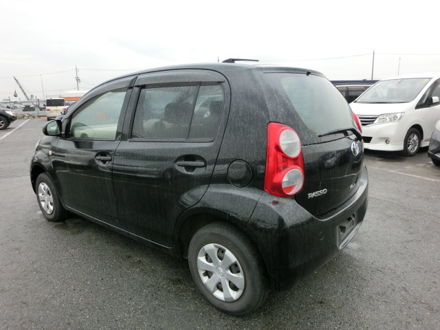 Toyota passo 2011