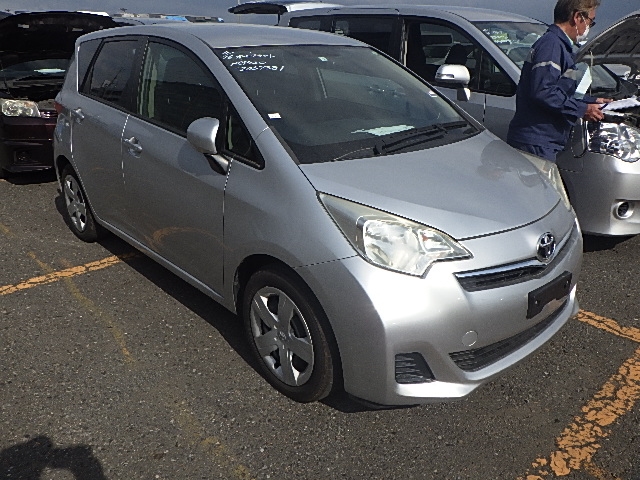Toyota Ractis 2014