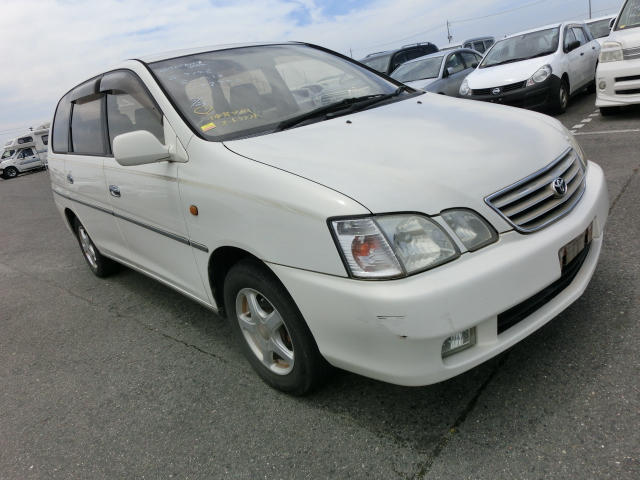 Toyota Gaia 1999