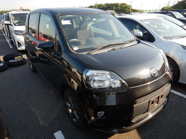 Toyota Porte 2014