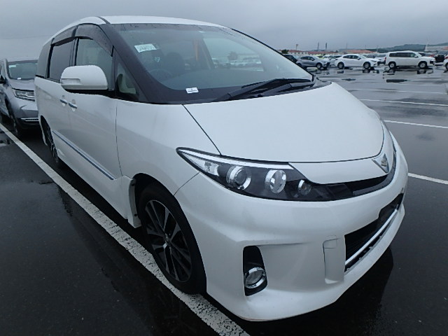 Toyota Estima 2014