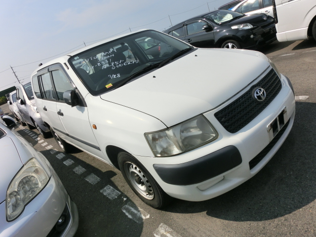 Toyota Succeed Van 2004