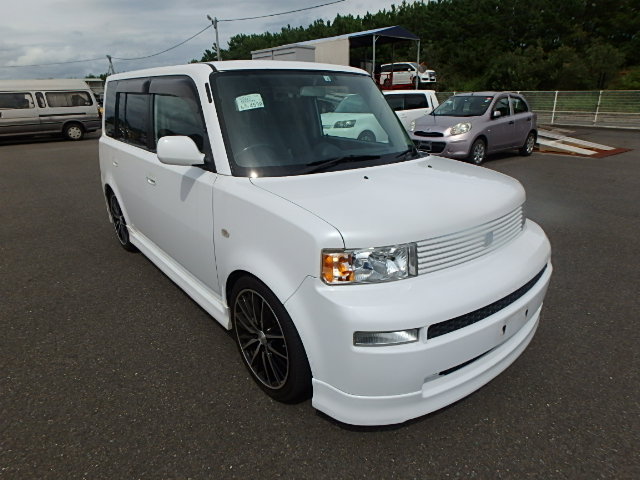Toyota bB 2004