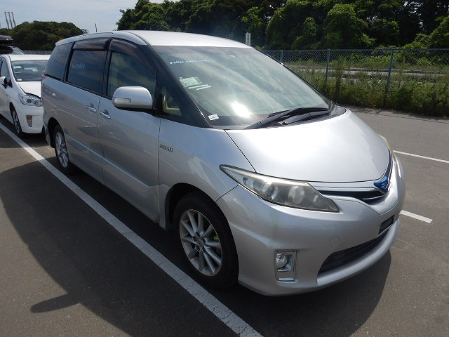 Toyota Estima Hybrid 2013