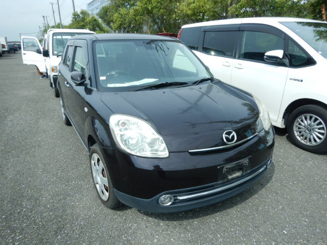 Mazda Verisa 2010
