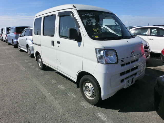 Daihatsu Hijet Cargo 2015
