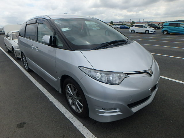 Toyota Estima 2006