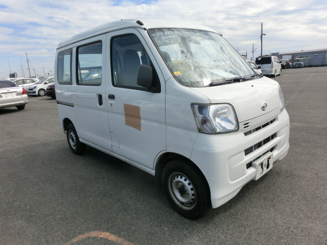 Daihatsu Hijet Cargo 2015