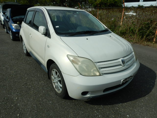 Toyota IST 2002