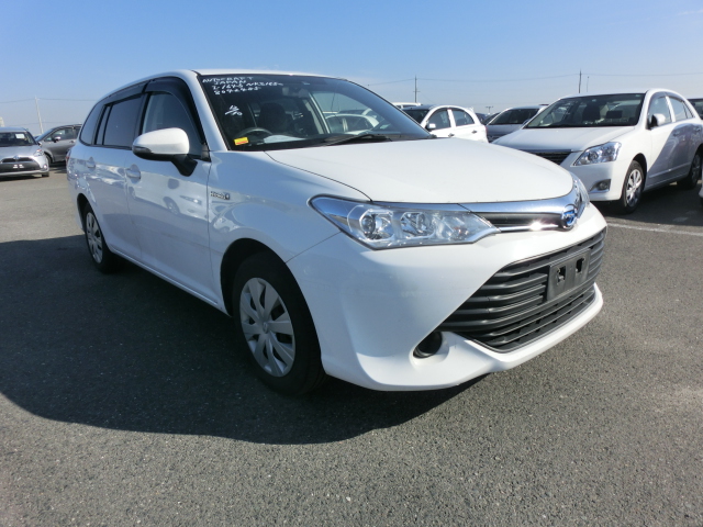 Toyota Corolla Fielder Hybrid 2016