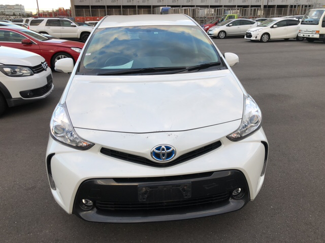 Toyota PRIUS ALPHA 2016