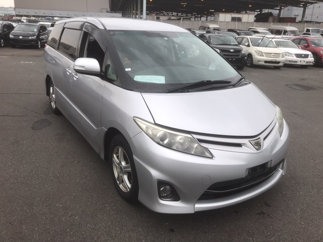 Toyota Estima 2010