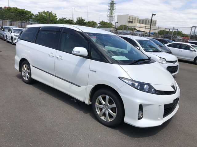 Toyota Estima Hybrid 2015