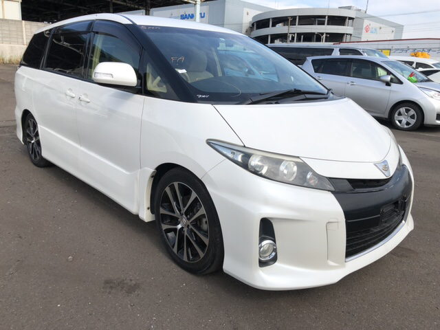 Toyota Estima 2013