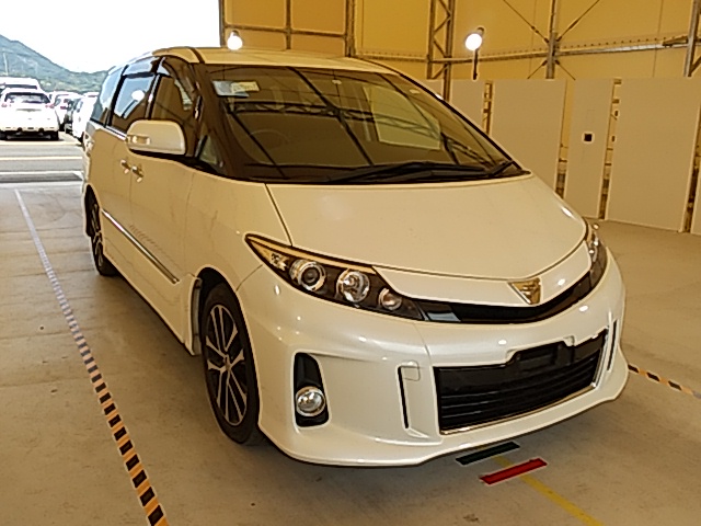 Toyota Estima 2015