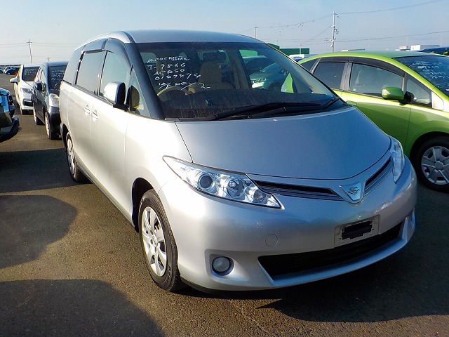 Toyota Estima 2012