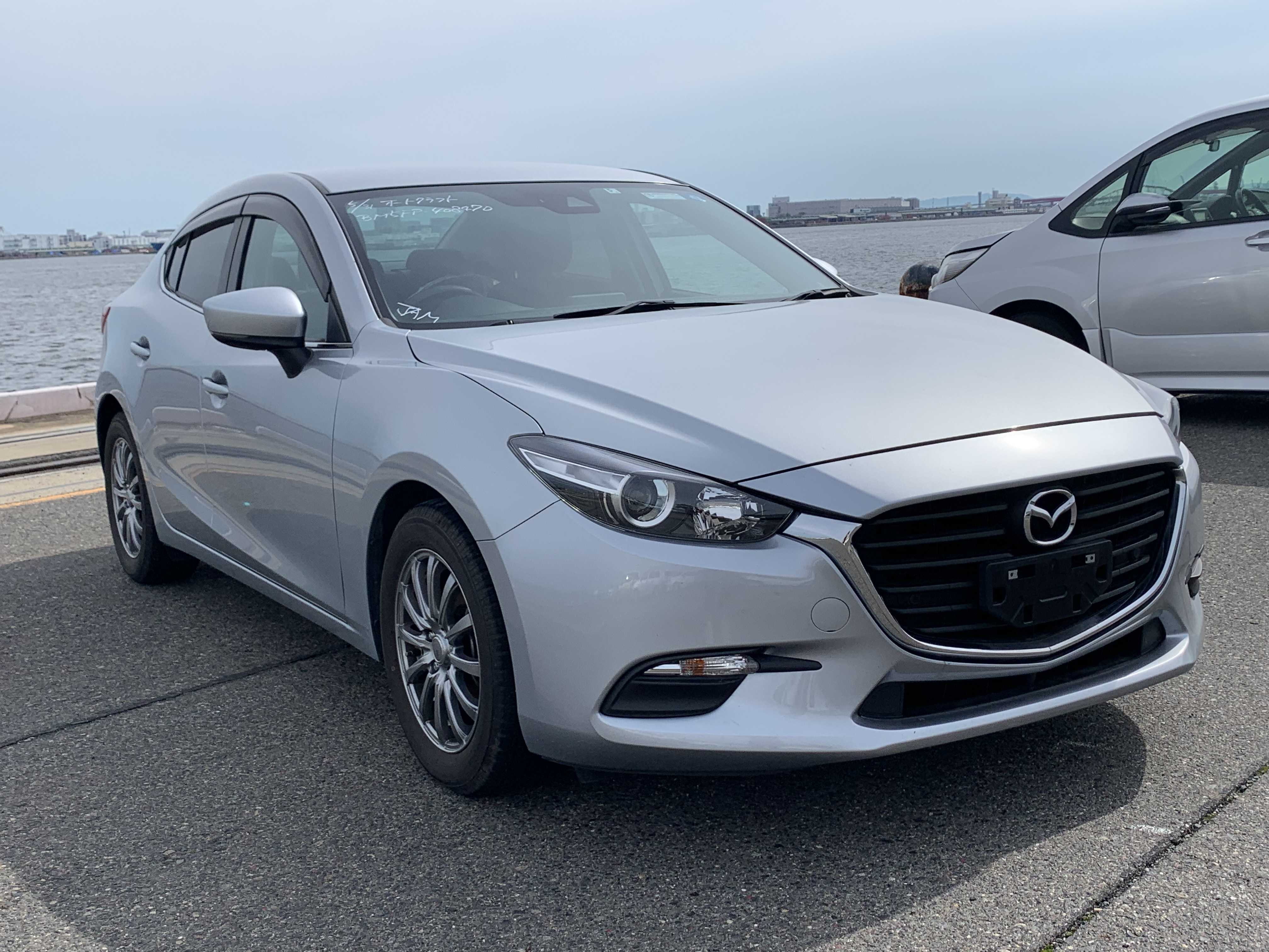 Mazda Axela 2018