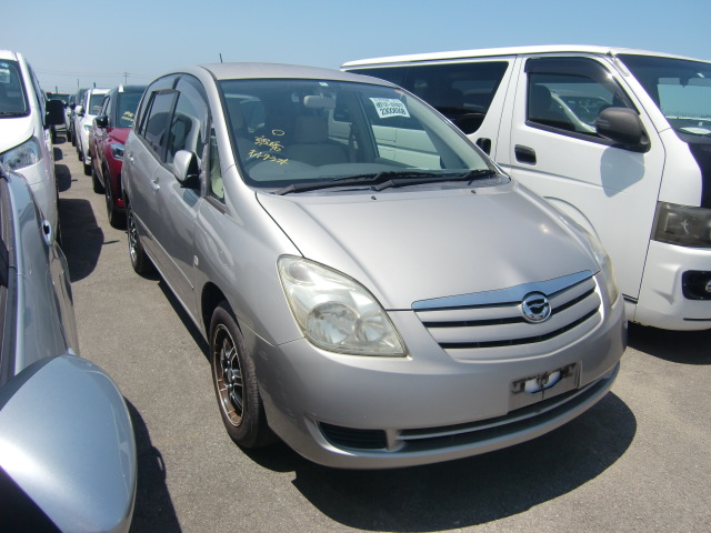 Toyota Corolla Spacio 2004