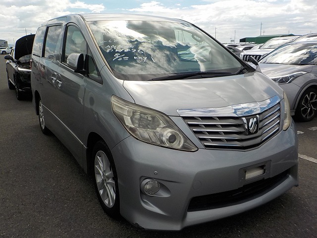 Toyota Alphard 2010