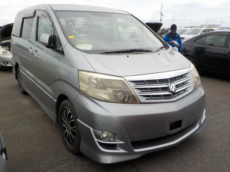 Toyota Alphard 2005