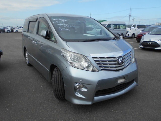 Toyota Alphard 2010