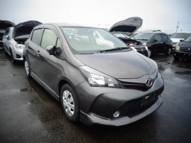 Toyota Vitz 2015