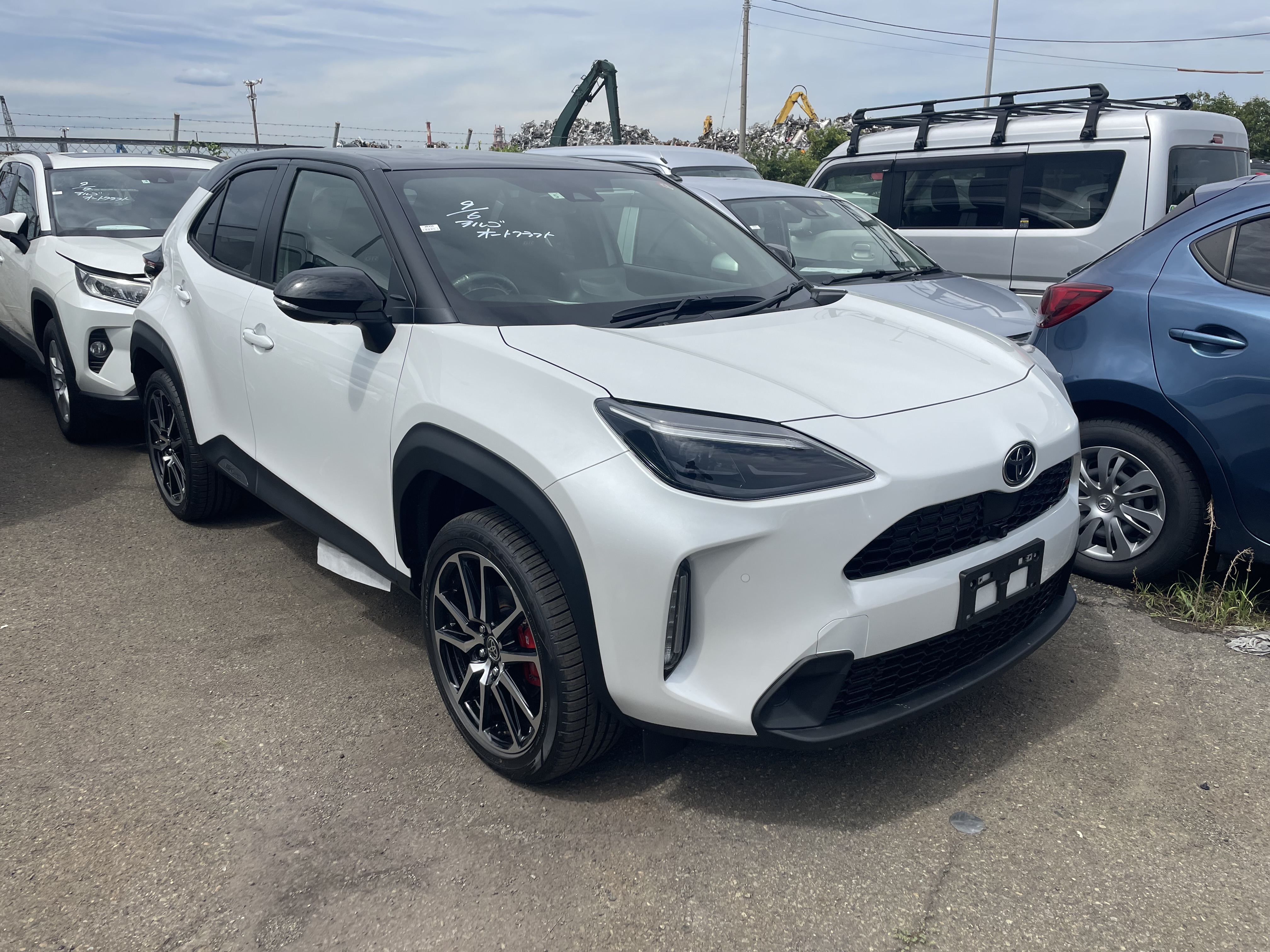 Toyota YARIS CROSS 2023