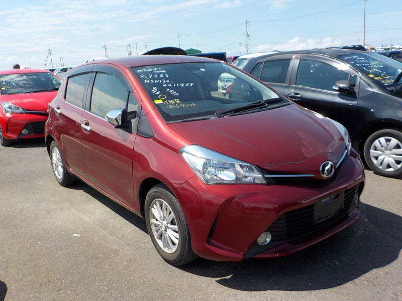 Toyota Vitz 2015