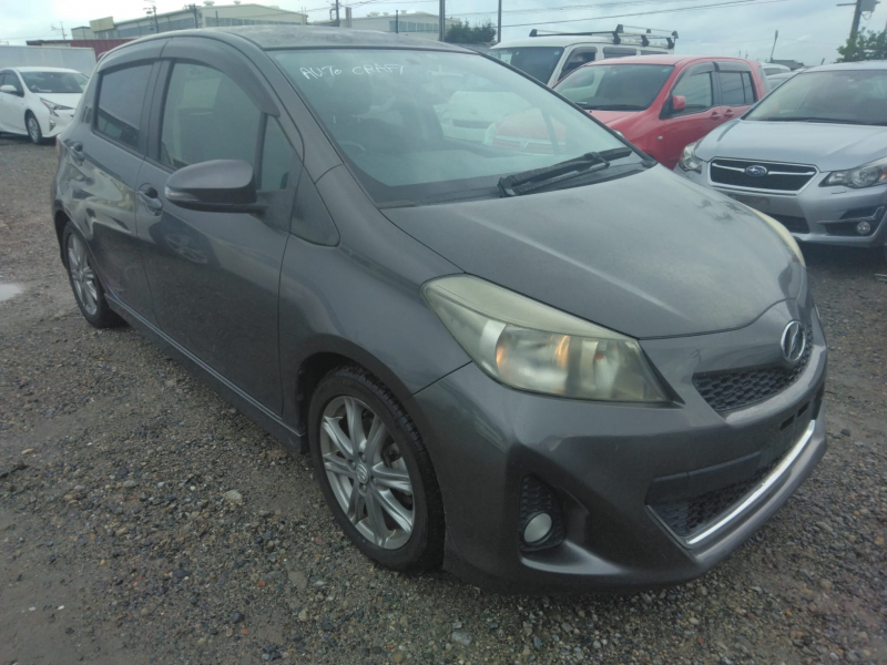 Toyota Vitz 2011