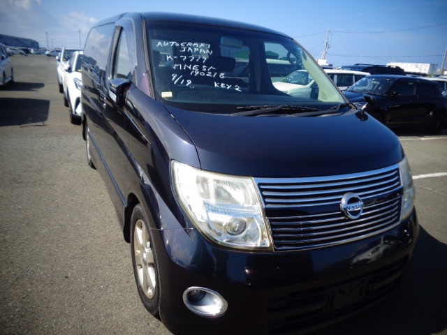 Nissan Elgrand 2009