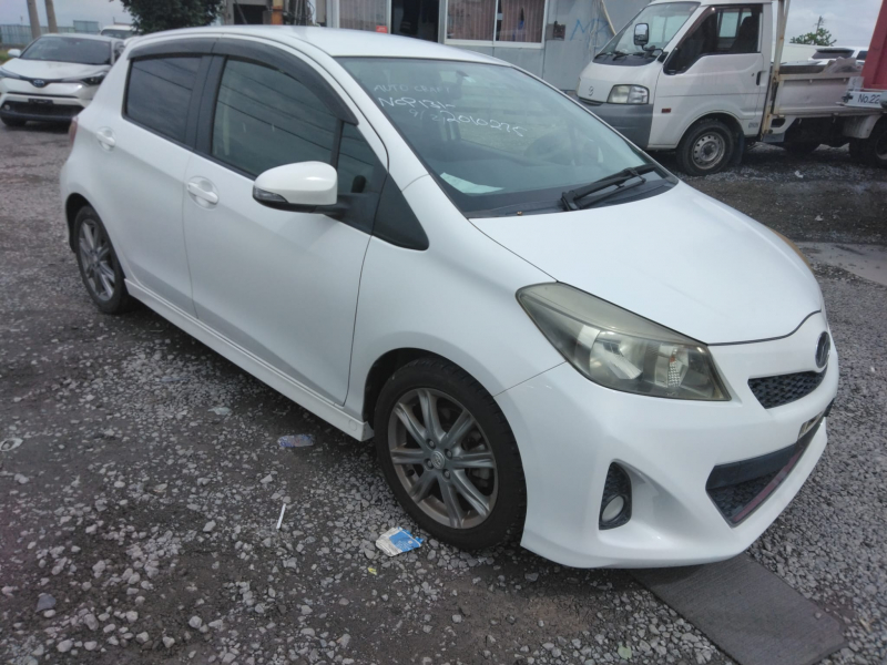 Toyota Vitz 2012