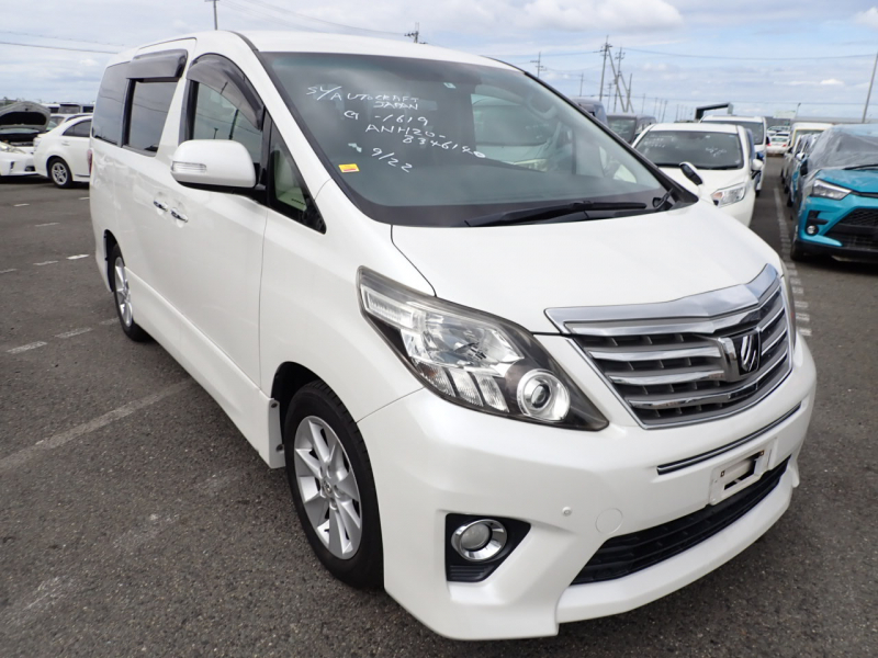 Toyota Alphard 2014