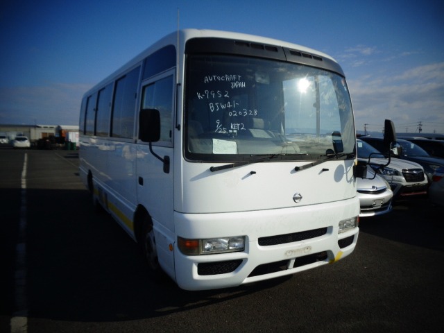 Nissan Civilian Bus 2004