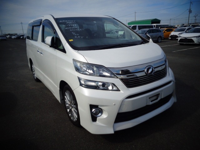 Toyota Vellfire 2013