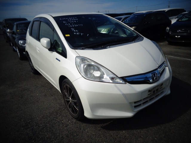 Honda Fit Hybrid 2013