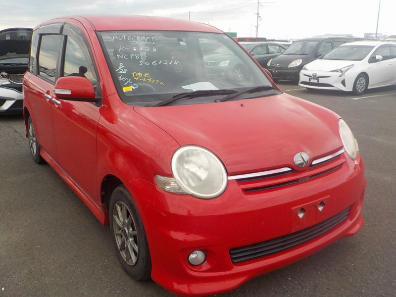 Toyota Sienta 2008