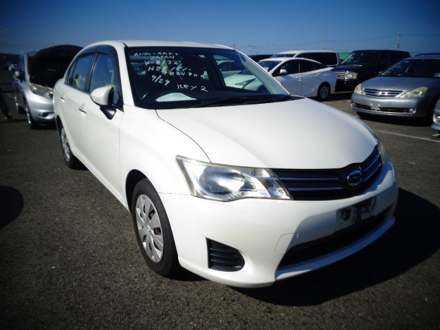 Toyota Corolla Axio 2012